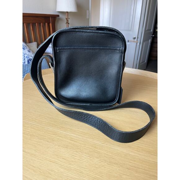 Coach Handbags - Coach | Vintage Black Leather Camera Shoulder Bag Style 9817